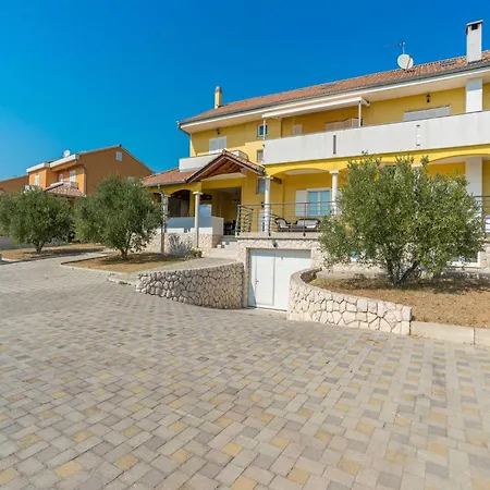 Magnificent Mande With Pool, Vrana Lake Villa Pakoštane